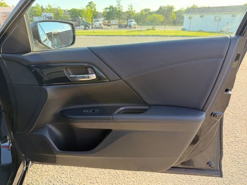 Used 2014 Honda Accord Sport image 23