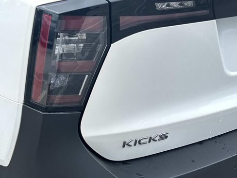 New 2026 Nissan Kicks SV w/ Cold Weather Package FWD image 23