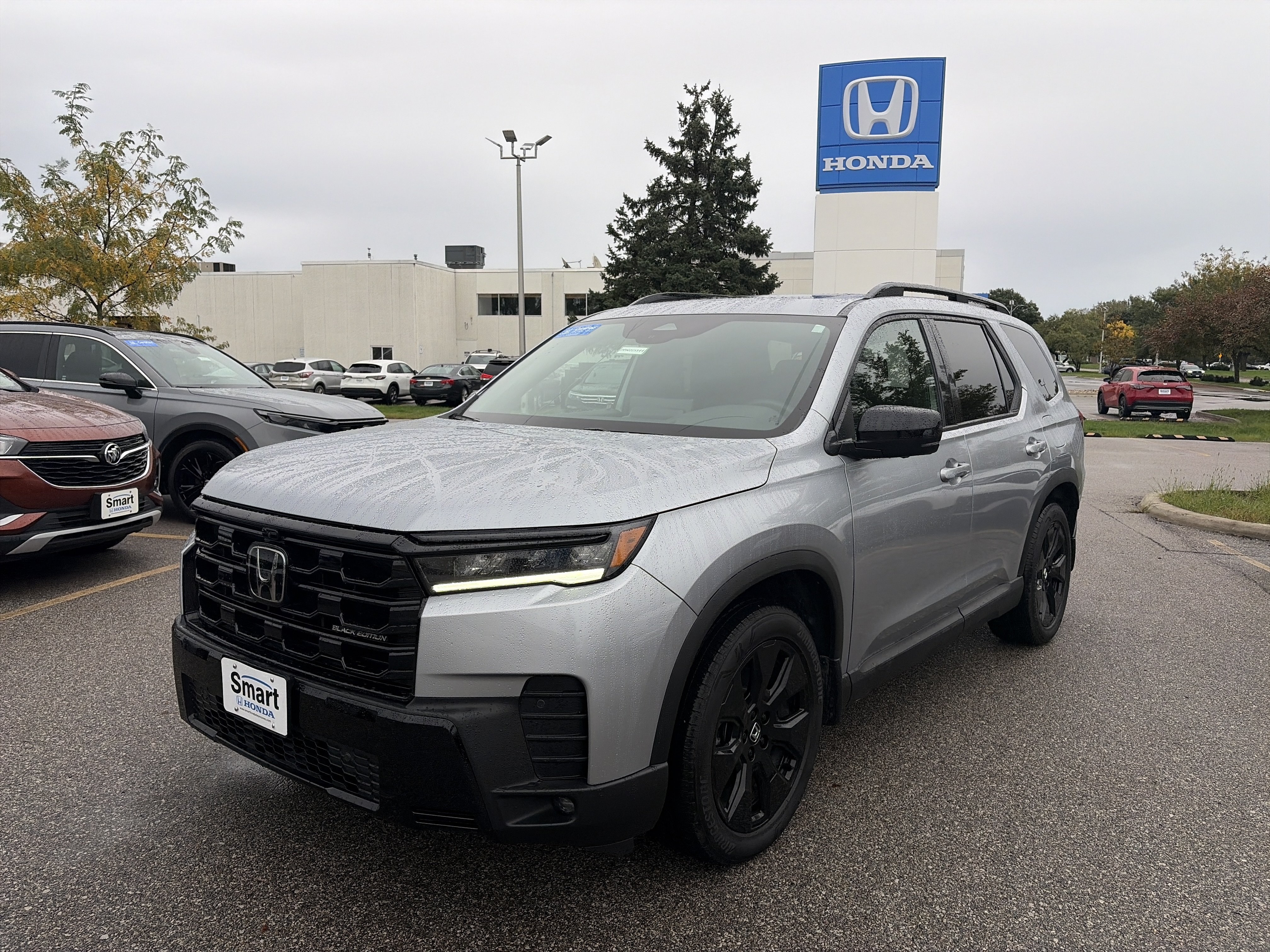Certified 2026 Honda Pilot Black Edition image 1