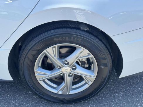 Used 2023 Hyundai Sonata SE FWD image 12