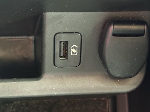 Used 2020 Nissan Rogue SV FWD image 21