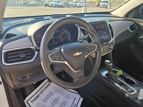 Certified 2021 Chevrolet Equinox LS w/ LS Convenience Package FWD image 15