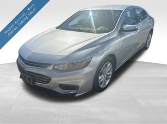 Used 2018 Chevrolet Malibu LT video 1