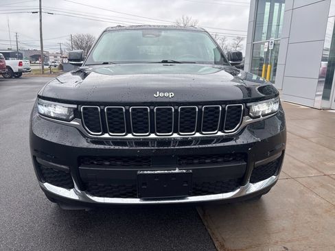 Used 2023 Jeep Grand Cherokee L Limited AWD/4WD image 8
