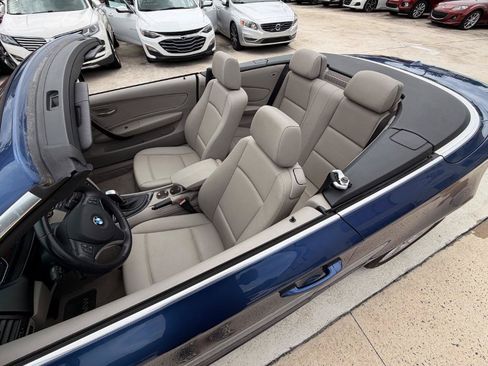 Used 2010 BMW 128i Convertible RWD image 5