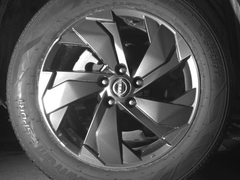 Used 2025 Nissan Rogue SV FWD image 15