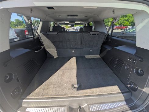 Used 2019 GMC Yukon XL SLT w/ Open Road Package AWD/4WD image 18