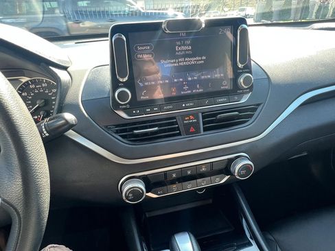 Used 2021 Nissan Altima 2.5 SV image 22