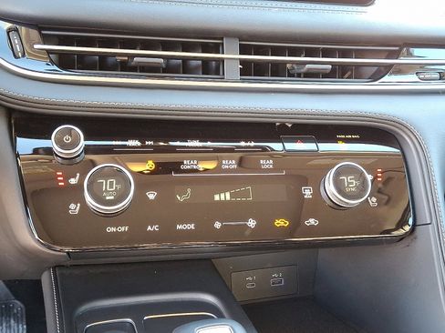 Used 2022 INFINITI QX60 Luxe w/ Performance Audio Package image 17