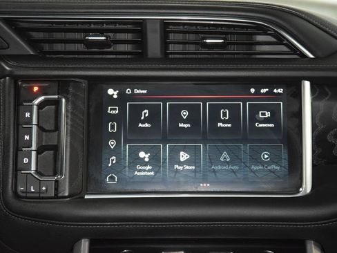 Used 2024 GMC Yukon XL Denali AWD/4WD image 34