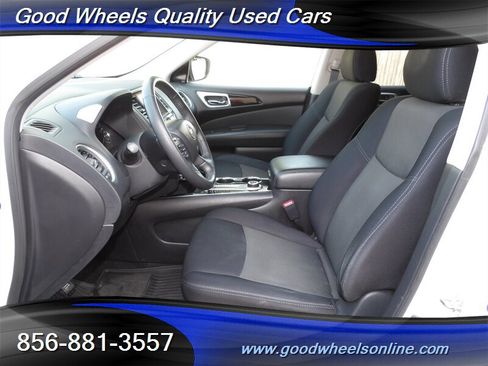 Used 2019 Nissan Pathfinder SV w/ SV Tech Package AWD/4WD image 13