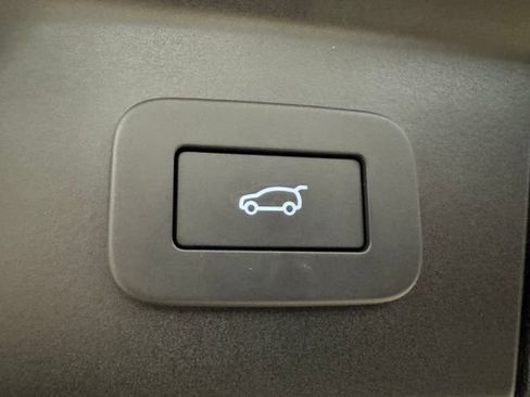 Used 2026 Land Rover Range Rover Velar S AWD/4WD image 26
