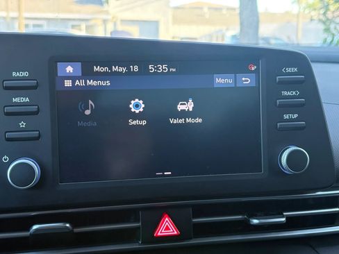 Used 2023 Hyundai Elantra SEL FWD image 18