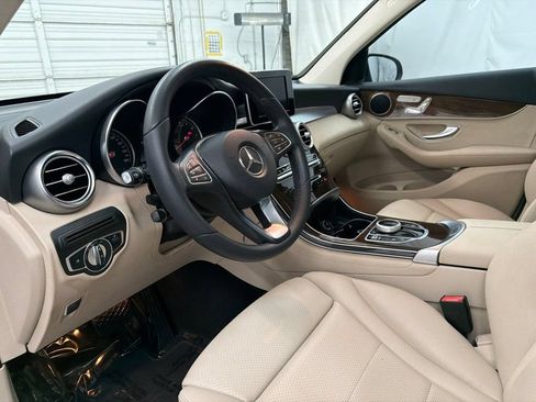 Used 2018 Mercedes-Benz GLC 300 image 12