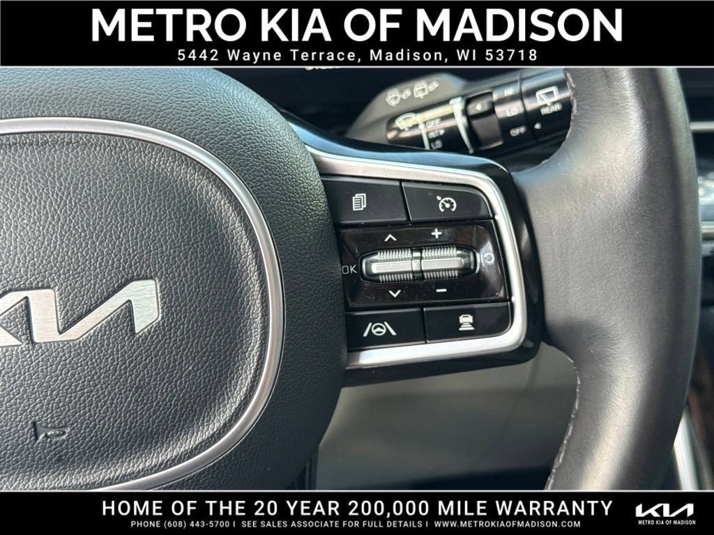 Used 2024 Kia Carnival SX Prestige FWD image 22