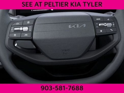 New 2025 Kia K4 LX image 24