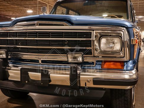 Used 1987 Jeep Grand Wagoneer AWD/4WD image 19