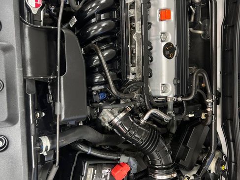 Used 2011 Honda Accord EX-L image 7