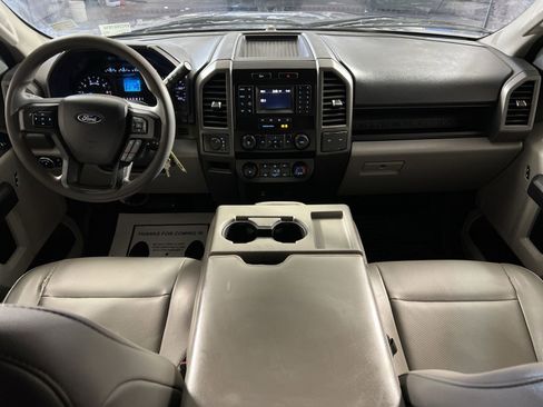 Used 2022 Ford F250 XL w/ Power Equipment Group image 21