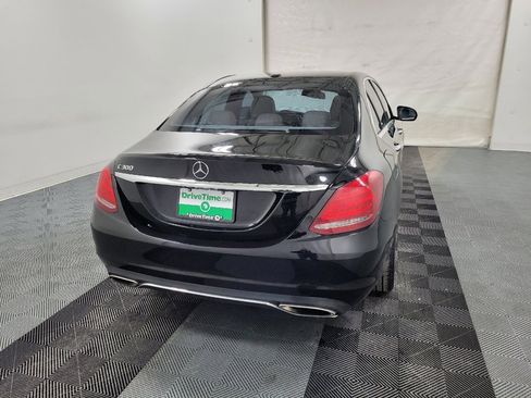 Used 2018 Mercedes-Benz C 300 Sedan w/ Premium Package image 7