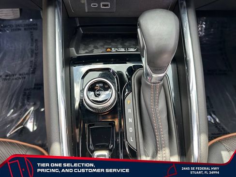 Certified 2023 GMC Canyon AT4 w/ AT4 Premium Package AWD/4WD image 23