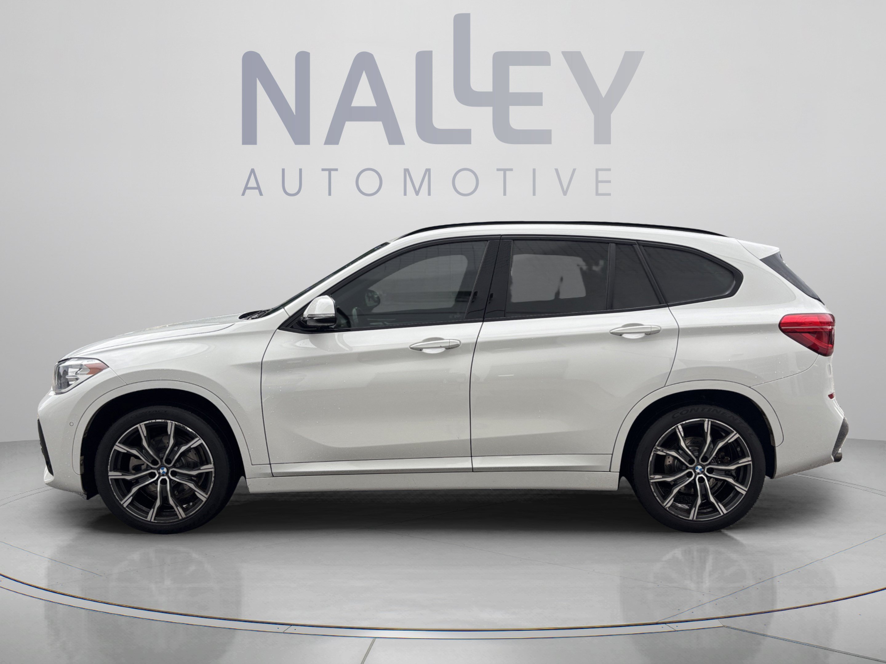 Used 2021 BMW X1 sDrive28i w/ Convenience Package FWD image 2