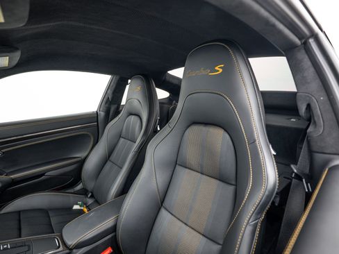 Certified 2018 Porsche 911 Turbo S AWD/4WD image 31