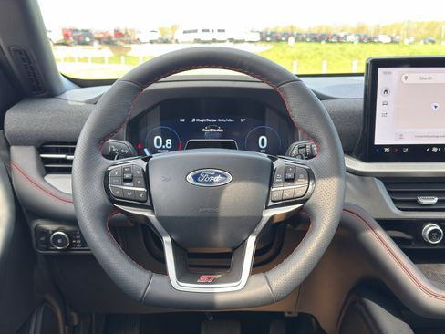 Used 2026 Ford Explorer ST AWD/4WD image 33