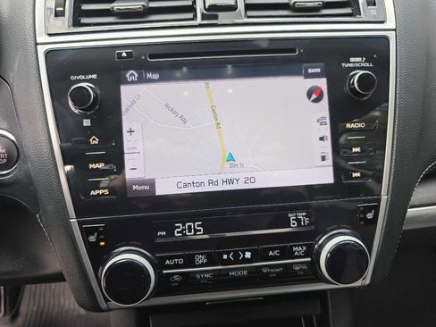 Used 2018 Subaru Outback 2.5i Limited image 19