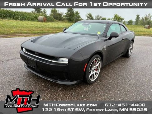 Used 2024 Dodge Charger Daytona Scat Pack w/ Plus Group AWD/4WD image 4