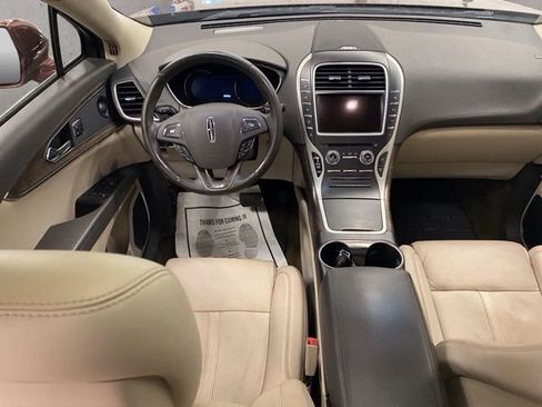 Used 2016 Lincoln MKX Reserve w/ Equipment Group 102A AWD/4WD image 2