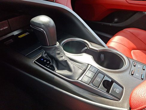 Used 2024 Toyota Camry XSE w/ Navigation Package image 15