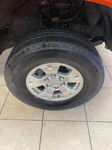 Used 2018 Toyota Tacoma TRD Sport AWD/4WD image 24