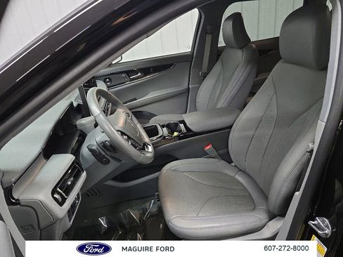 Used 2023 Lincoln Nautilus Reserve w/ Equipment Group 201A AWD/4WD image 33