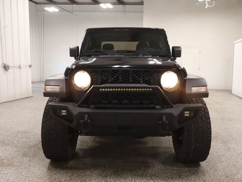 Used 2020 Jeep Gladiator Sport w/ Quick Order Package 24S AWD/4WD image 3