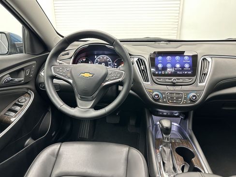 Certified 2025 Chevrolet Malibu LT FWD image 28