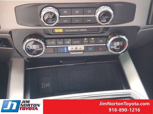Used 2022 Ford F350 Lariat w/ Tremor Off-Road Package AWD/4WD image 20