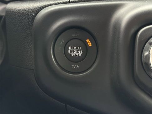 Used 2023 Jeep Gladiator Sport image 20