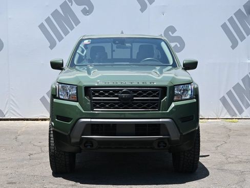 Used 2022 Nissan Frontier SV w/ Technology Package AWD/4WD image 2