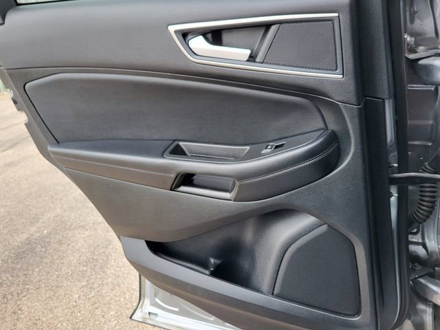 Used 2022 Ford Edge SEL AWD/4WD image 12