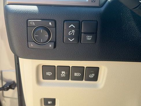 Used 2023 Lexus GX 460 Premium AWD/4WD image 20