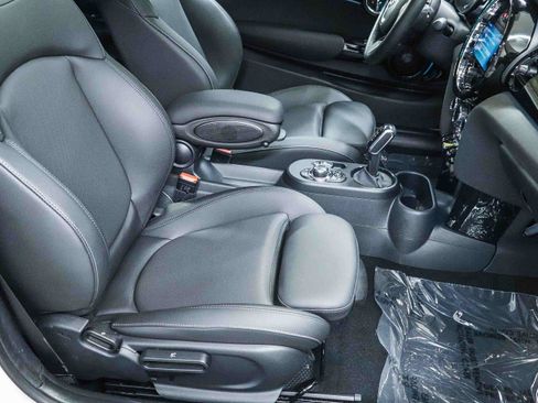 Certified 2024 MINI Cooper SE FWD image 16