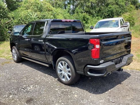 Used 2021 Chevrolet Silverado 1500 High Country w/ Technology Package AWD/4WD image 3