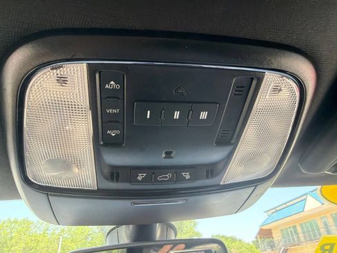Used 2022 Dodge Durango R/T w/ Blacktop Package AWD/4WD image 27