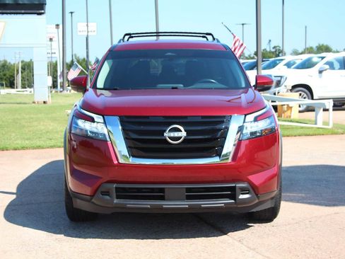 Used 2022 Nissan Pathfinder SV FWD image 3