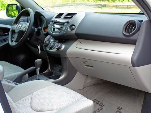 Used 2010 Toyota RAV4 4WD V6 image 27
