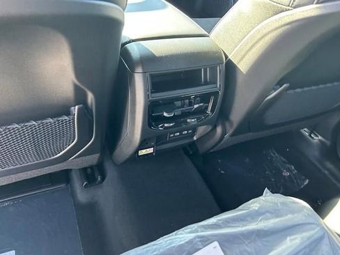 New 2026 Jeep Grand Cherokee Altitude AWD/4WD image 15