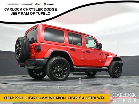 Used 2025 Jeep Wrangler Sahara AWD/4WD image 34