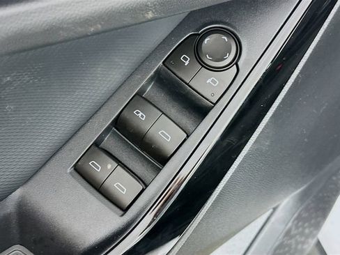 New 2026 Chevrolet Equinox LT image 18