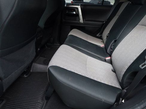 Used 2020 Toyota 4Runner SR5 AWD/4WD image 18